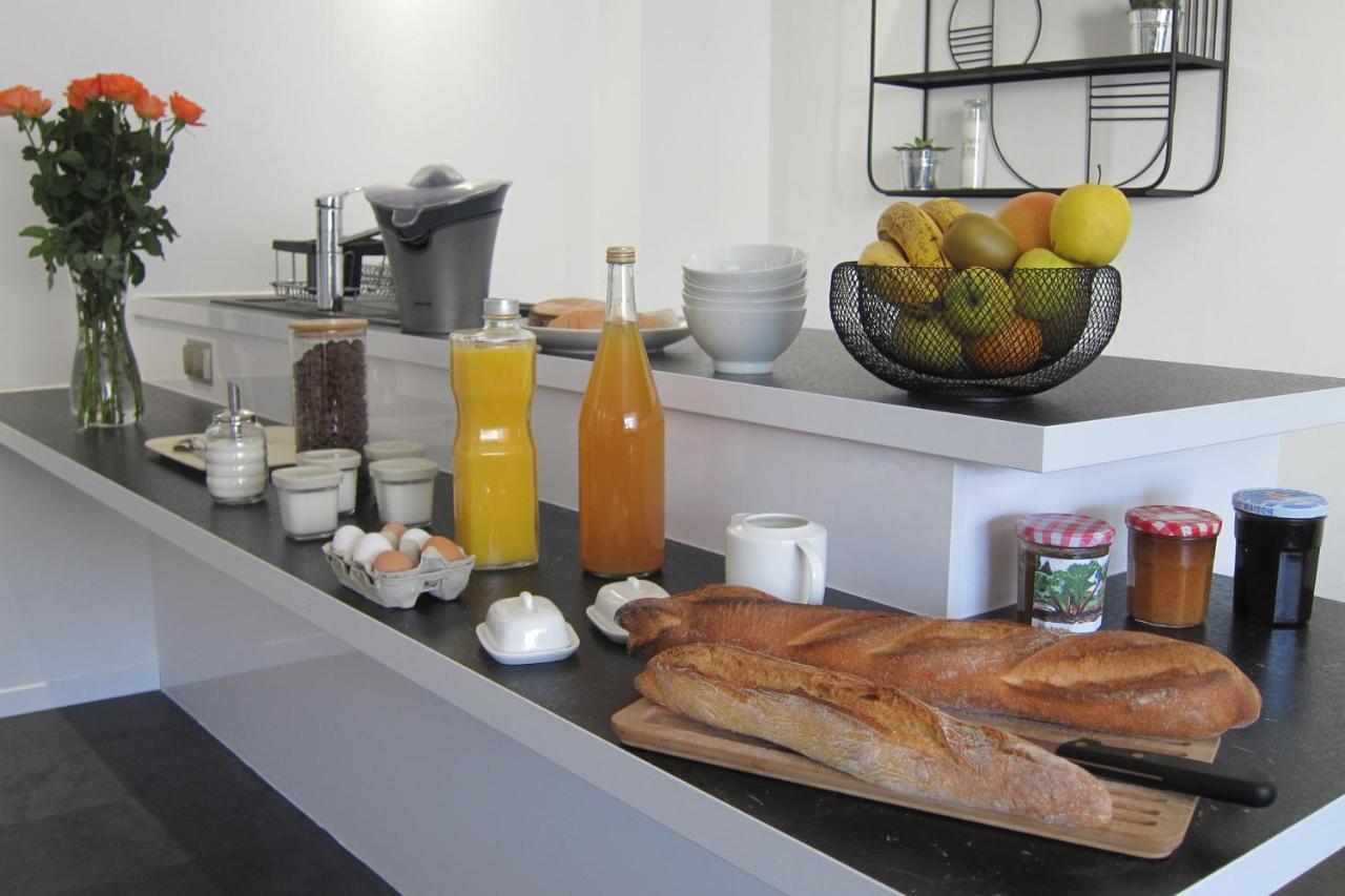 La Belle Jaune- Bed And Breakfast Moulins-les-Metz エクステリア 写真